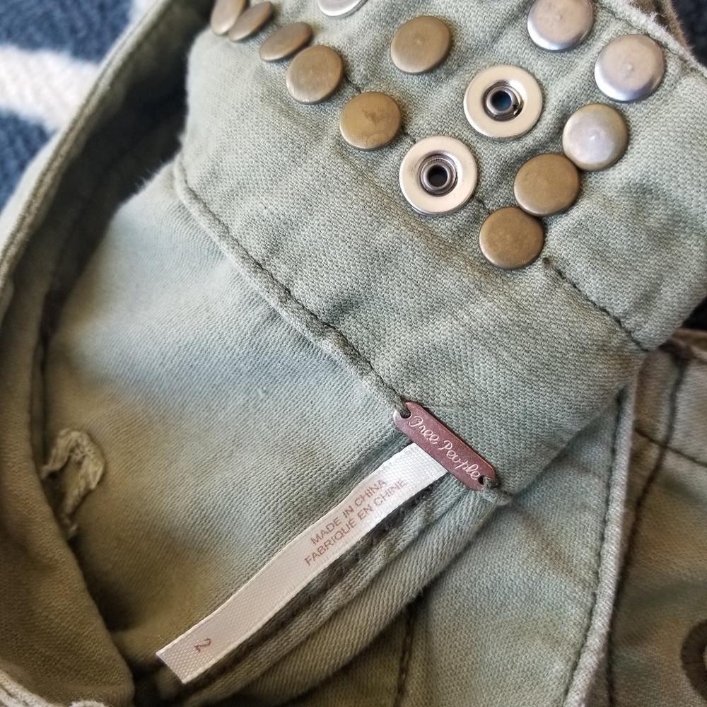 Pants - Picture 2 of 7